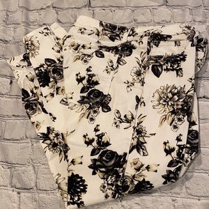 White House Black Market ladies ankle pants.